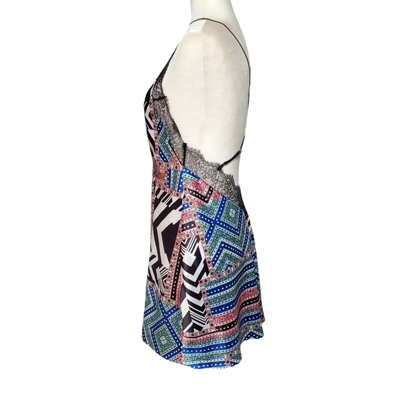 Victoria's Secret Babydoll Womens Size Small Multi Geo Pattern Adjustable Straps - Picture 4 of 11